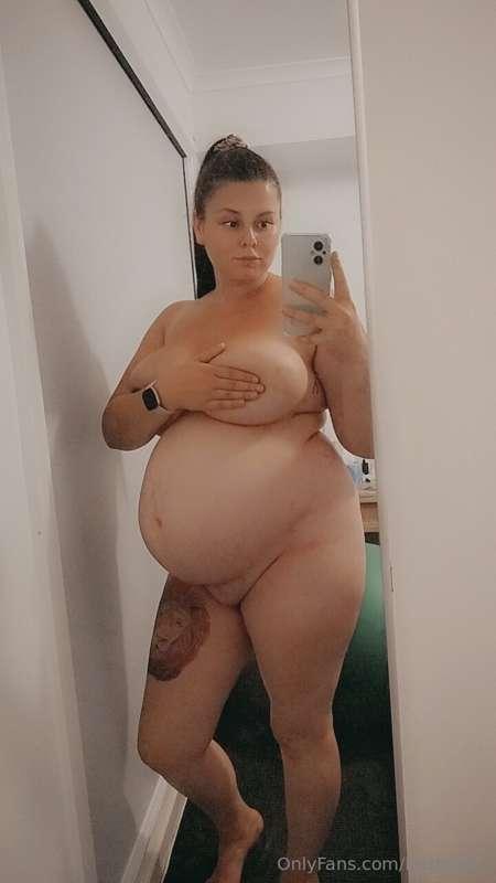 She's getting pretty round now 🥵