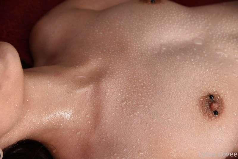 My photographer had some fun covering me in oil & then spray..