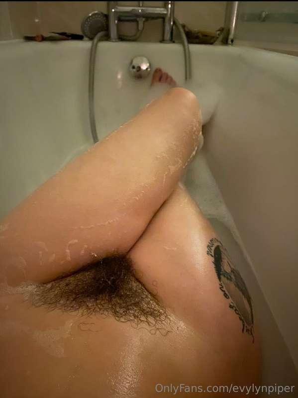 Does anyone else stay in the tub while the water drains? 😏