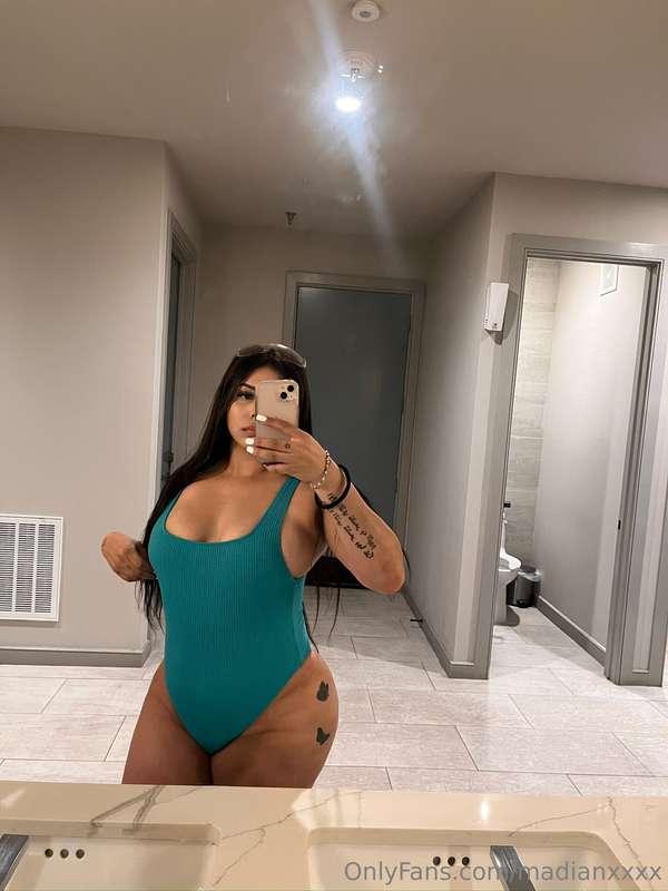 Swipe for the back view ;)