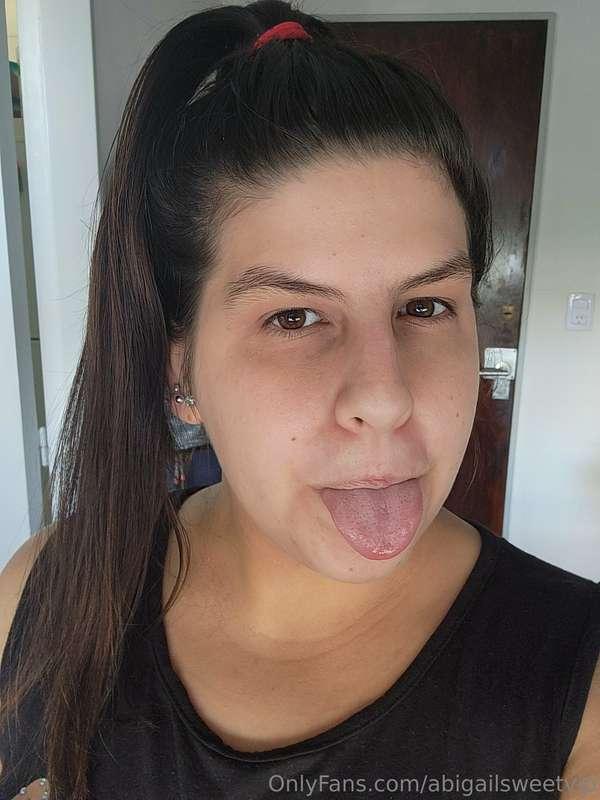 CUM HERE 😛🥵 SEND ME DM TO START SEXTING 😈