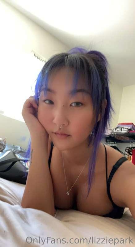 COME SHOW ME SOME LOVE ON MY VIP PAGE!! 💜💜 onlyfans.com/lizz..