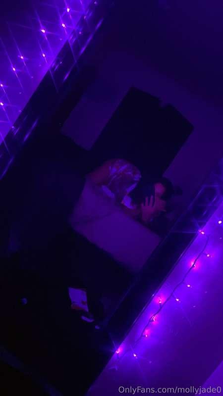 Bored, might have a 3Sum w you and your girl.