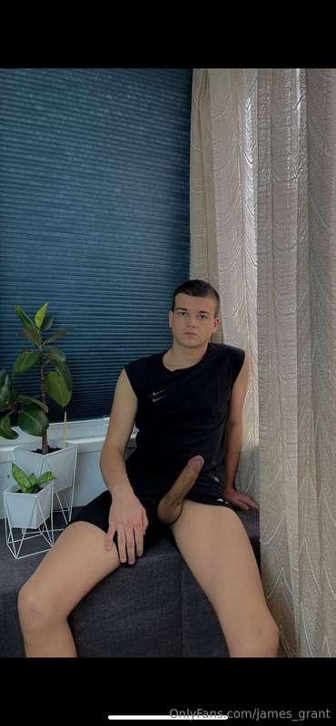 🚨XL boy @underyar his 🍆 is bigger than his age 😳🚨
❗️REGULAR ..