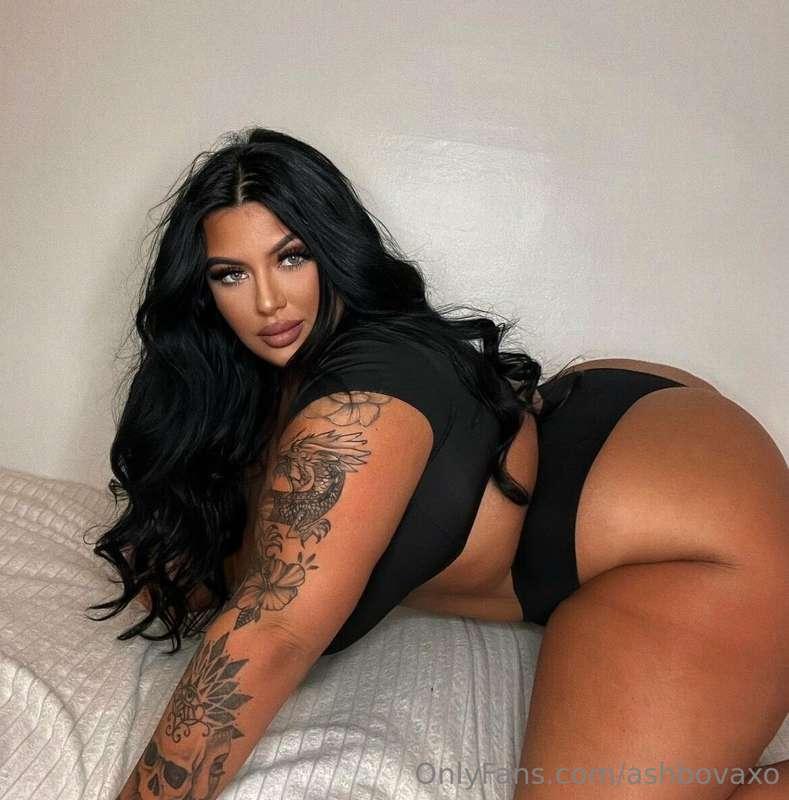 Tell me your best pick up line winner gets a surprise 😈😈
