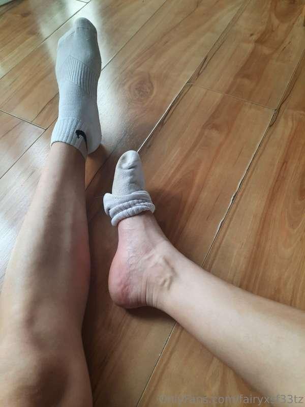 Wearing my favorite white nike socks today 😍
