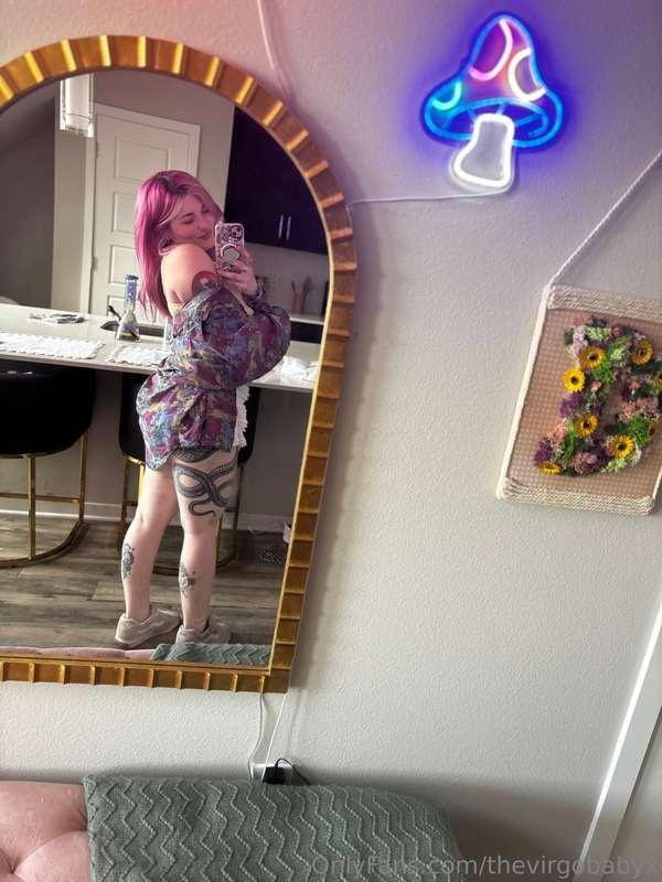feeling extra cute today 💕do i look cute enough for you?👇🏻