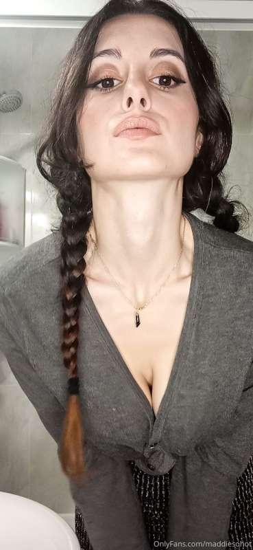 do you want to see more? dm me 💋🍒