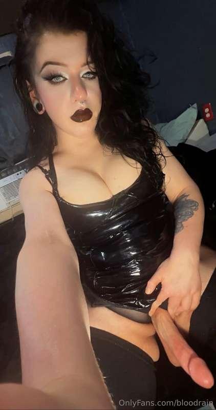 Just a baddie with a big dick 😈 I think you really need a gi..