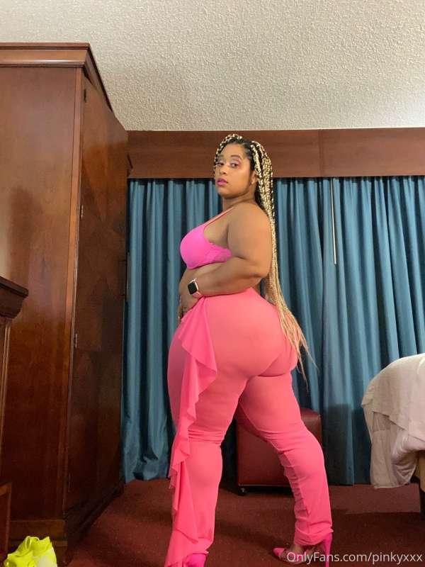 I made you breakfast, you hungry? 😈