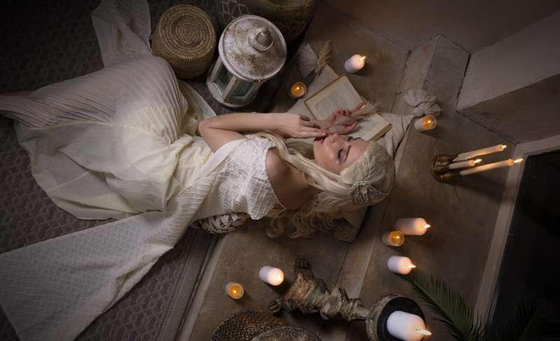 Sent Daenerys photoset to my lovely patrons! <3