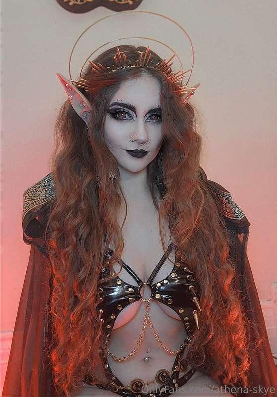 Dark elf vibes 🖤