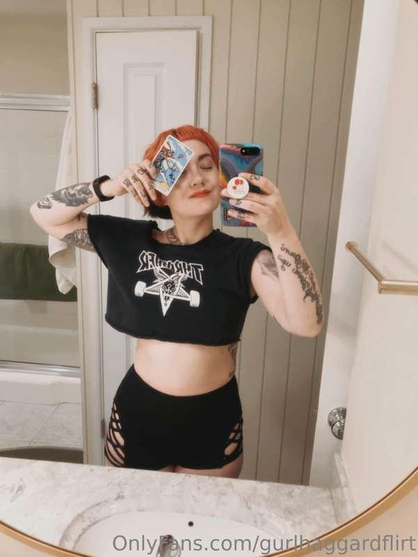 ✨Today’s Topless Tarot - KNIGHT OF SWORDS✨ Find your future ..