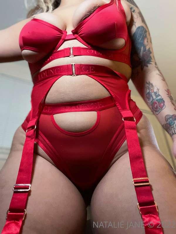 lady in red 🌹