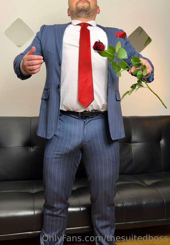 thesuitedboss image #0