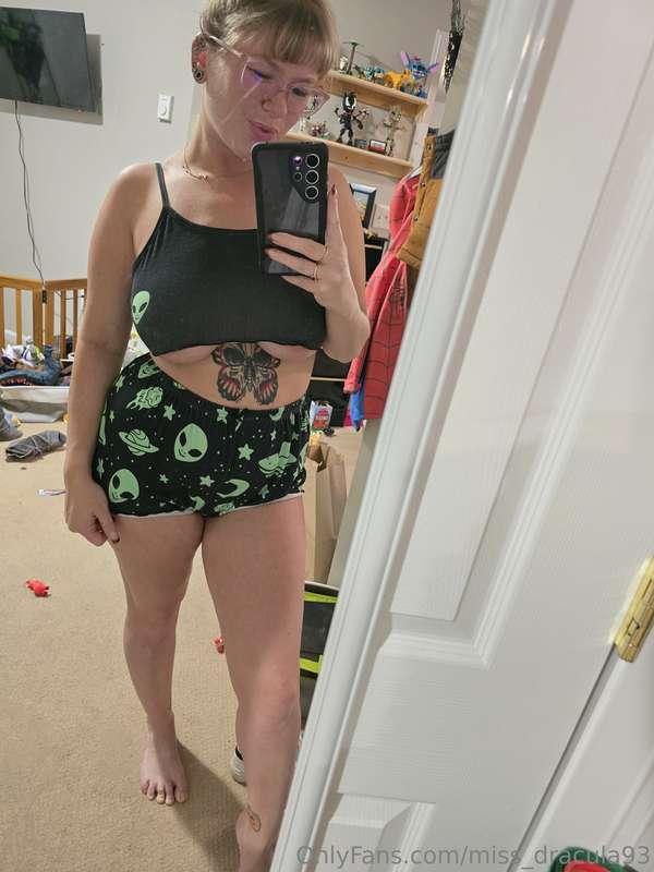 Happy Saturday my loves. 🤭