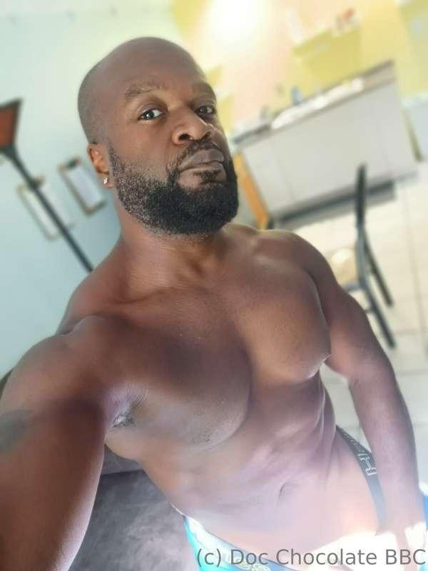 I'm in a playful mood right now.

My DM's are open 😈