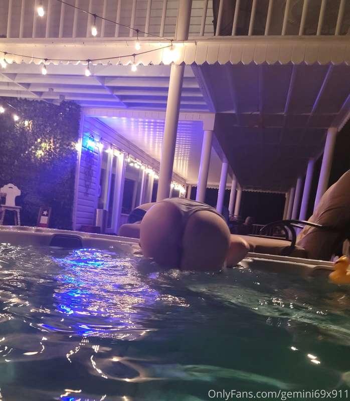 Happy 🍑day! 
I ended up not driving home yesterday so gettin..