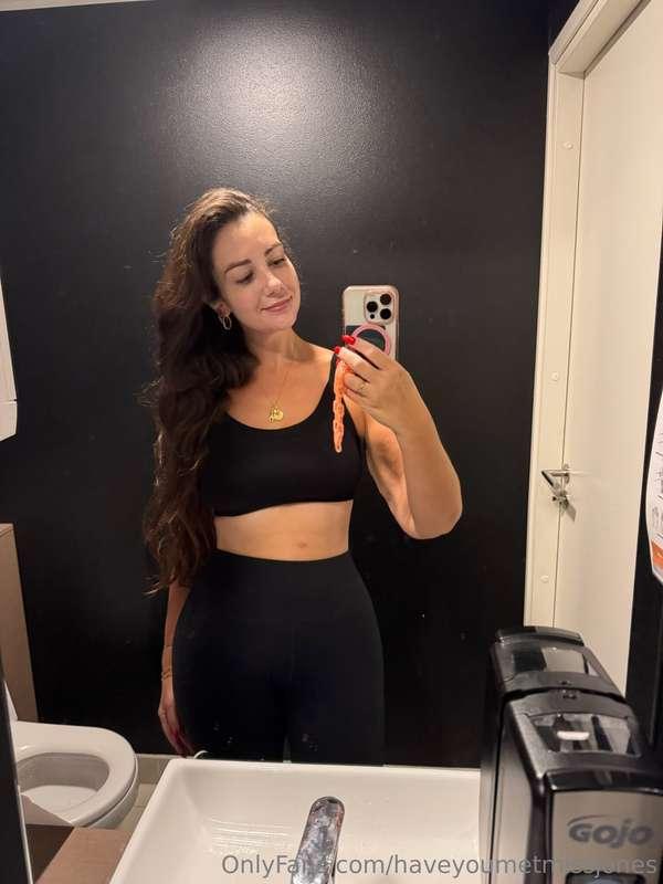 A little two black piece moment 💗