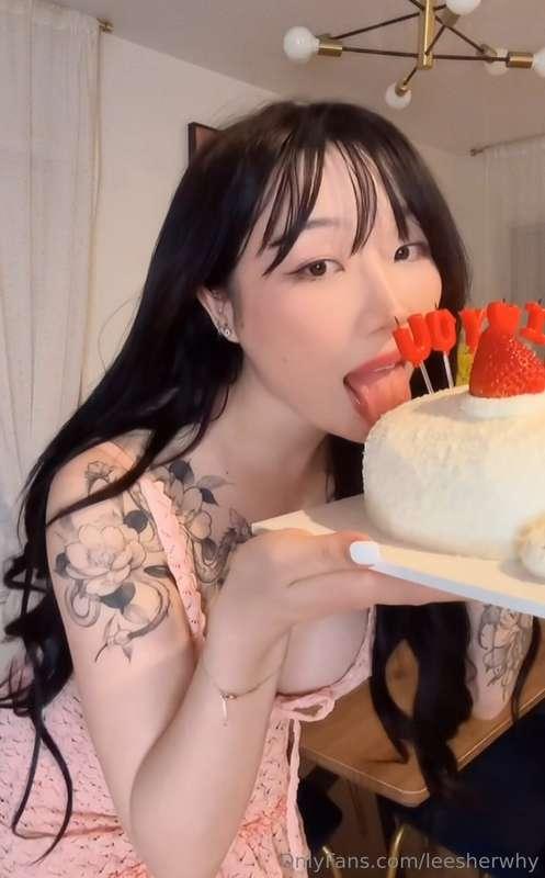 Thank you everyone who wished me a happy birthday 🥹 it's bee..
