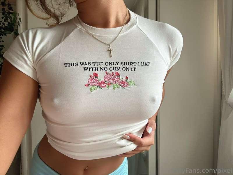 Here’s my new T-shirt and also pictures of my sweaty tits wh..