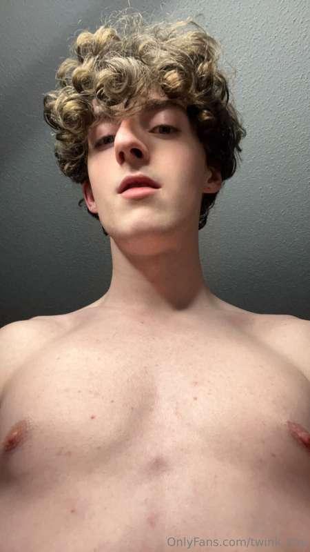 twink_shy image #0