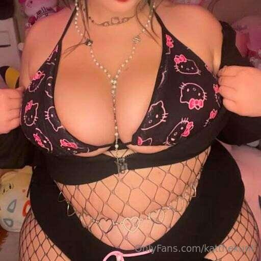 My cleavage game, savage.🫣
