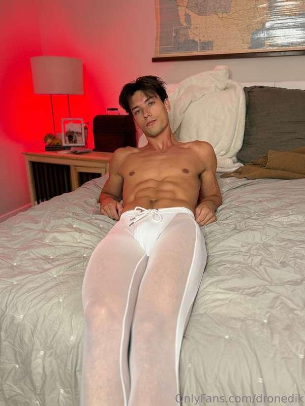 Got some new leggings from a generous fan that i made a cust..