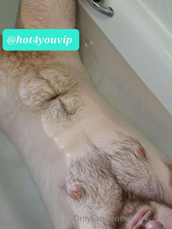 Should I do a wet fur series? 
🐻💦🐻