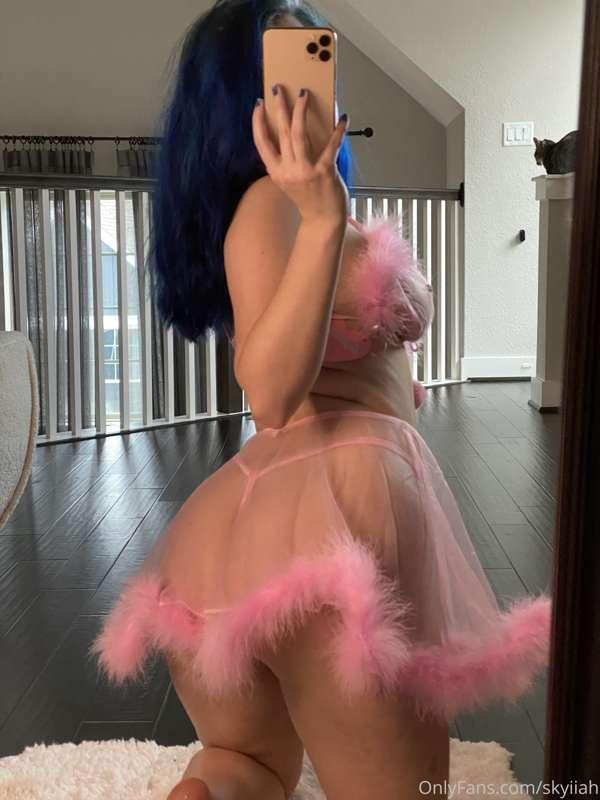 What do you think about this outfit?