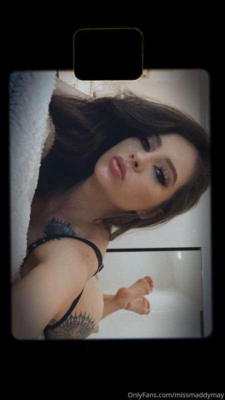 What do you think of my new Lingerie 😏