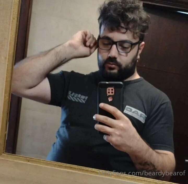 I love my job because the shirts fit me very tight🐻