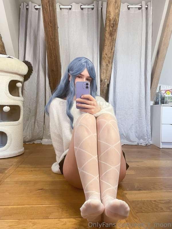 can i spread my legs for you ? 🤭