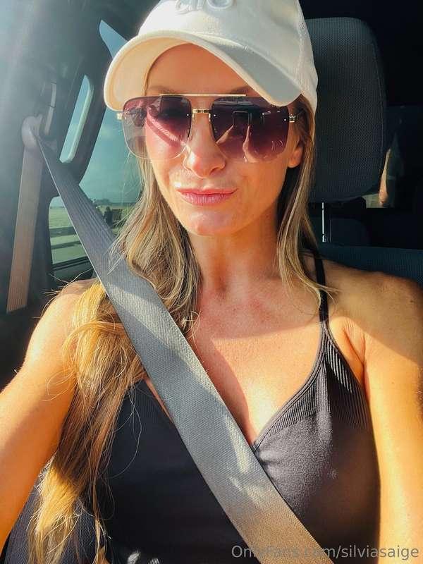 Starting the week with all the attitude 💖