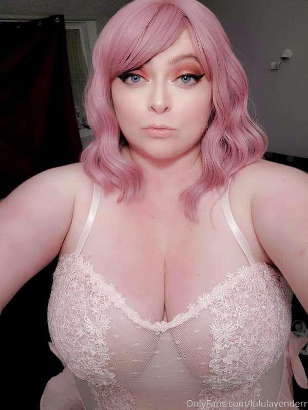 I don't post selfies on this page often, but I made an excep..