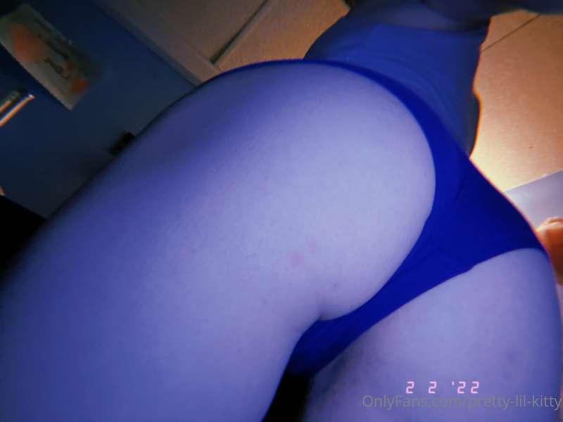 pretty-lil-kitty image #1