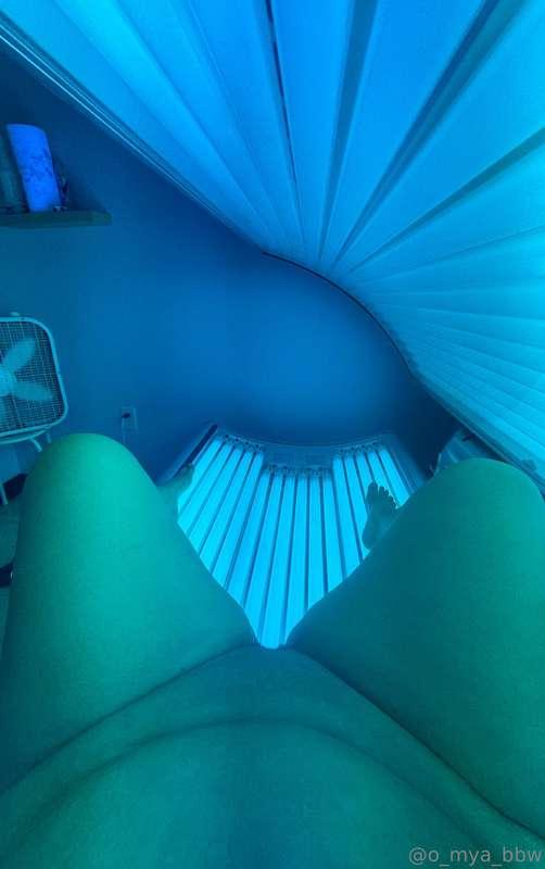 I wish I could have a camel toe sometimes, but my pussy lips..