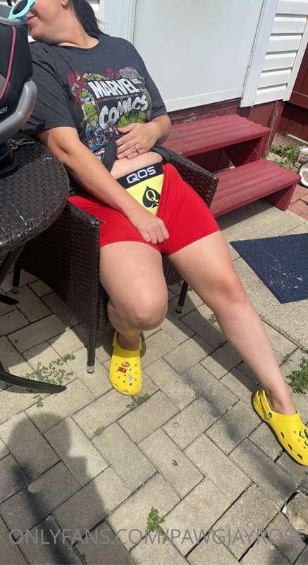 ♠️ Panties match the crocs