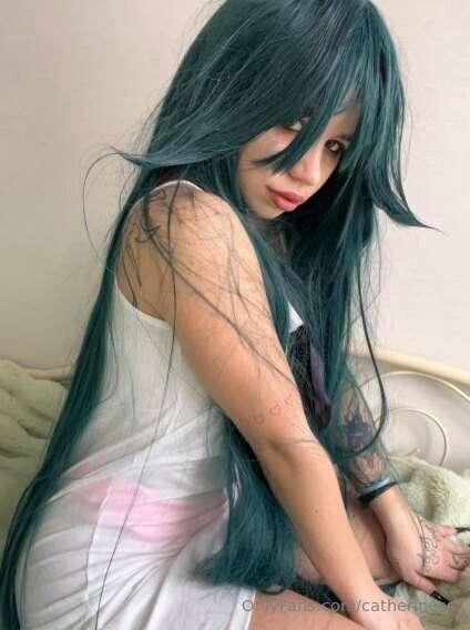 💗 This demure @liki_blue waiting to be seduced 😍 Get pussy w..