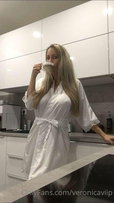 early morning coffee, would you like to join me honey? ☕
