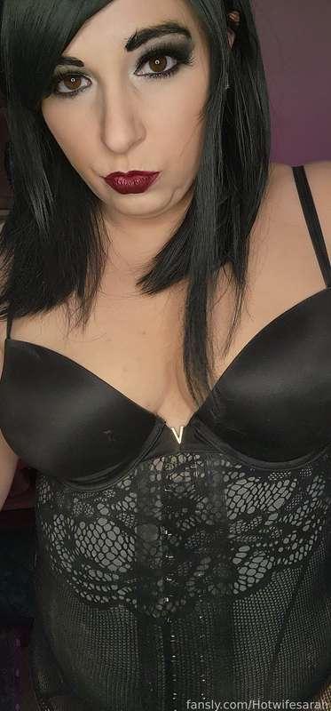 hotwifesarah image #12
