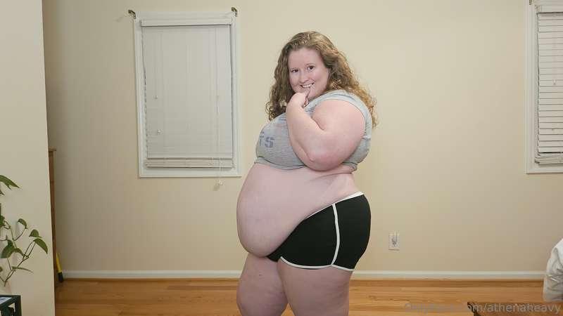 Stuffed and happy! Pizza dinners are one of my favorites!