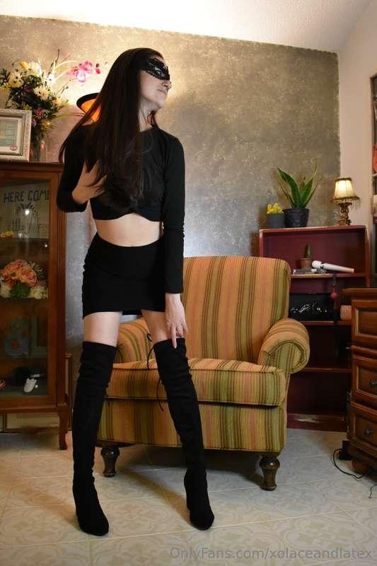 A successful photo shoot deserves a reward 😜 dm for the vide..