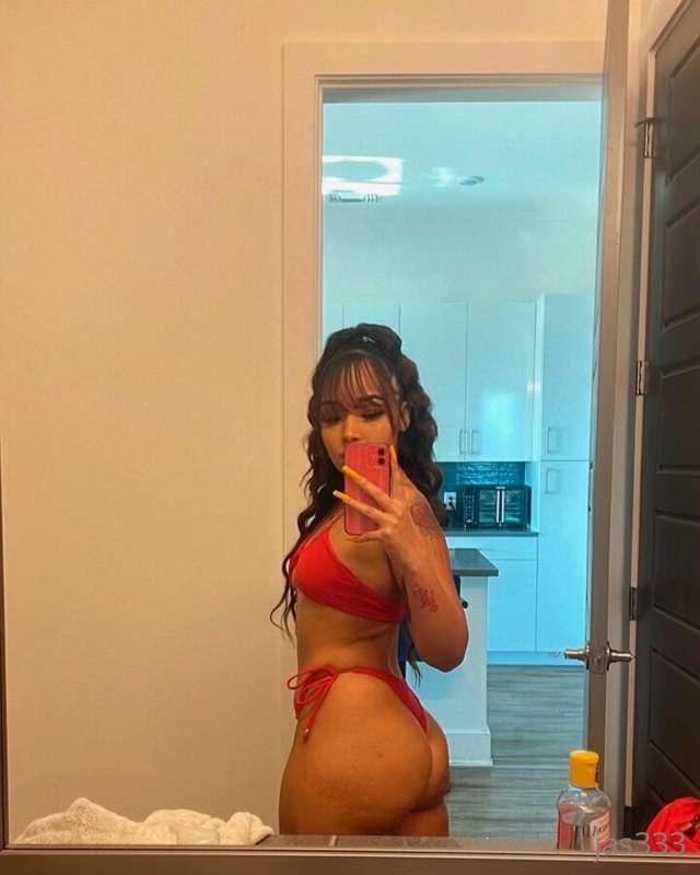 You like how i look in red? 😋❤️