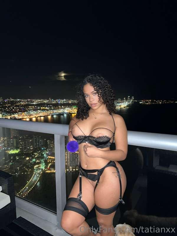 Good evening babe! Don't forget that I'm going live tonight ..