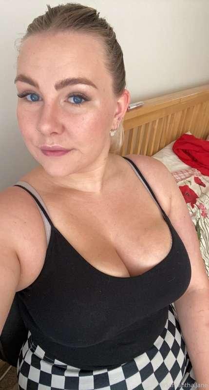 We made it to day 2 woo! How is your week looking? ☺️