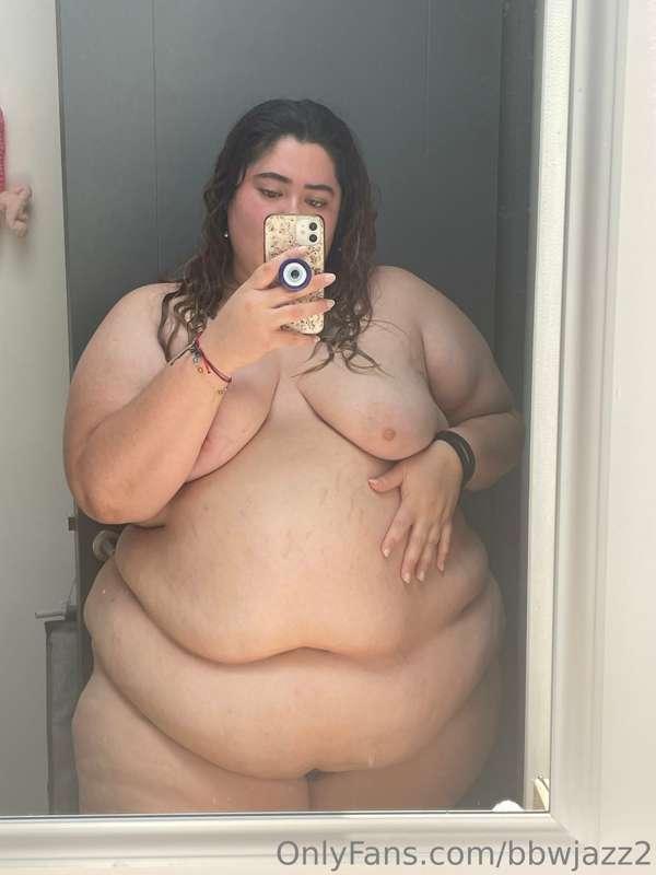 Mirror selfie time