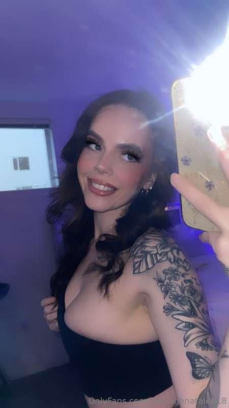 It's getting pretty wet over here 💦💦 Surprise me with a tip ..