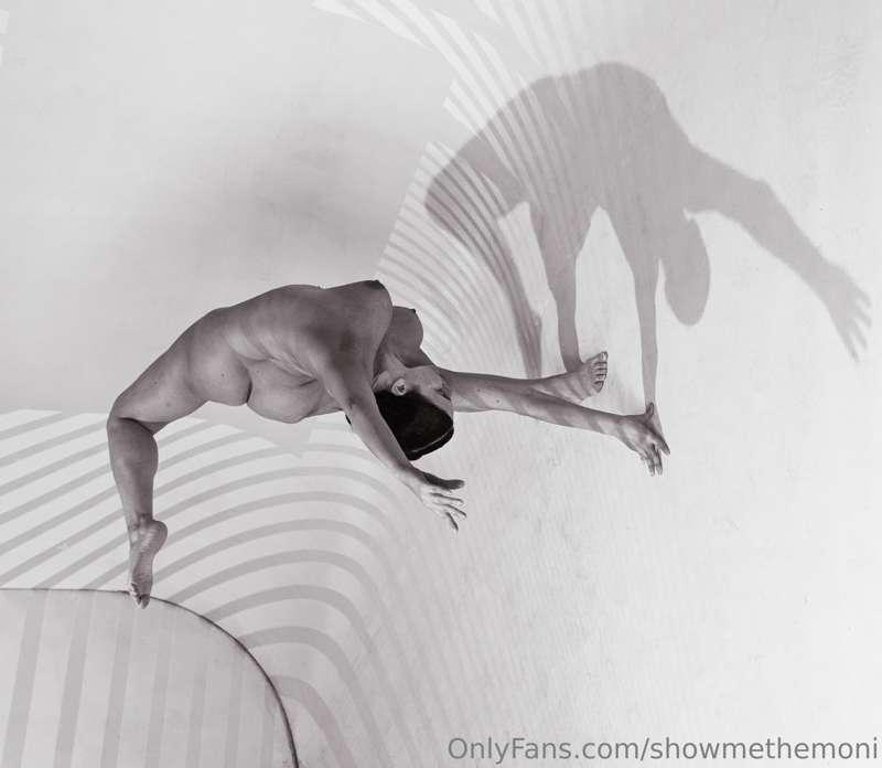 Happy Fine Art Friday! Here’s a preview of new artwork by Ry..