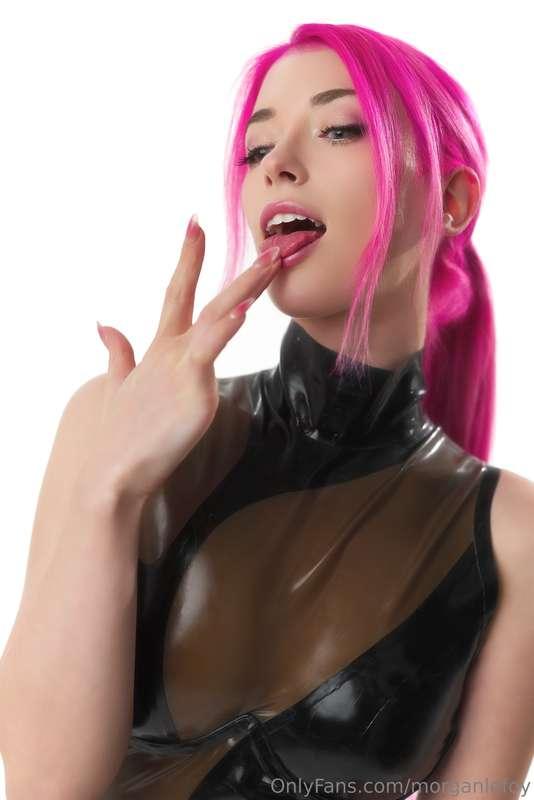 latex is just so..... sticky xD